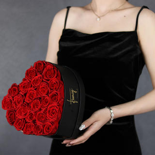 23 Roses in Heart Box