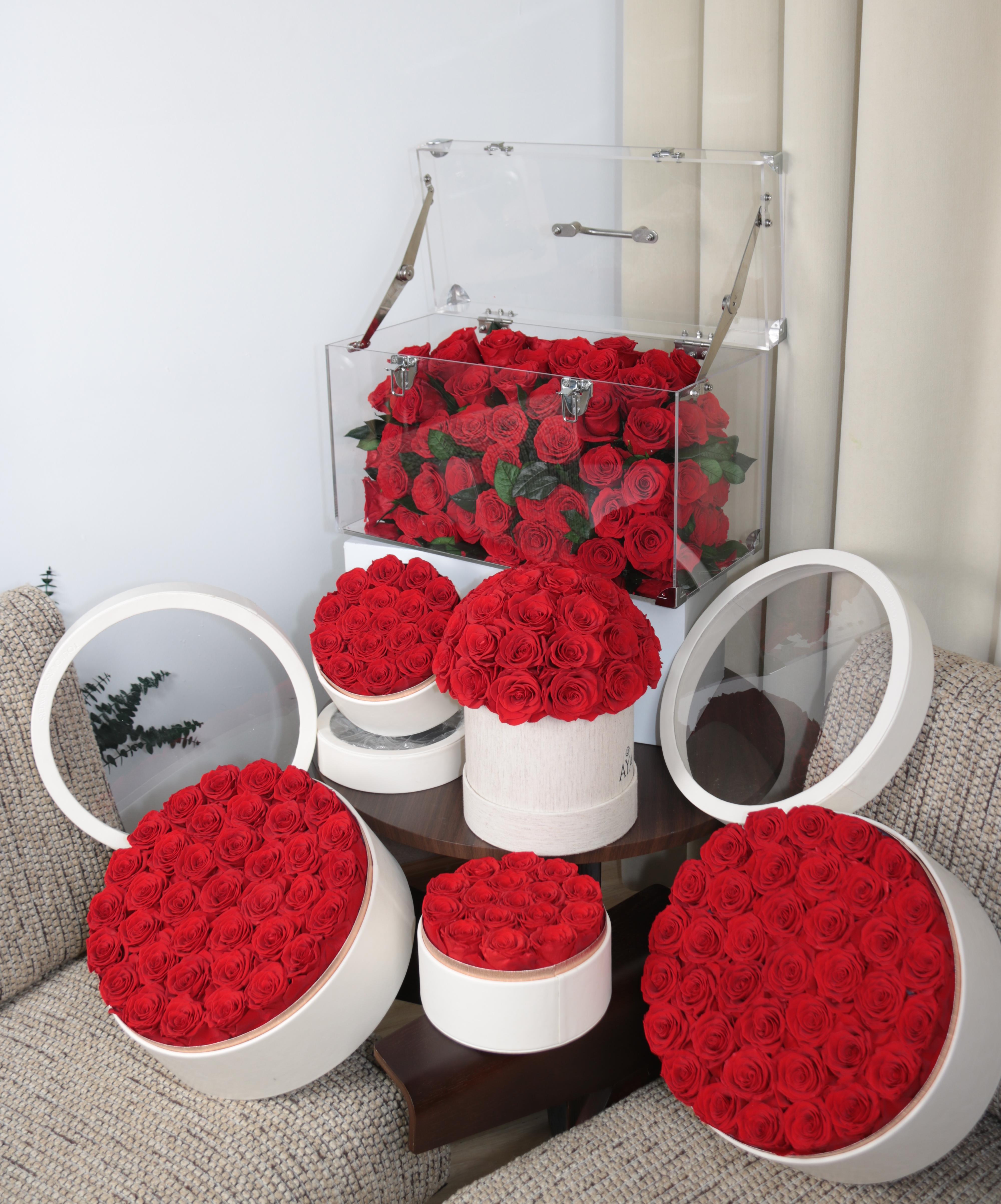 Preserved roses